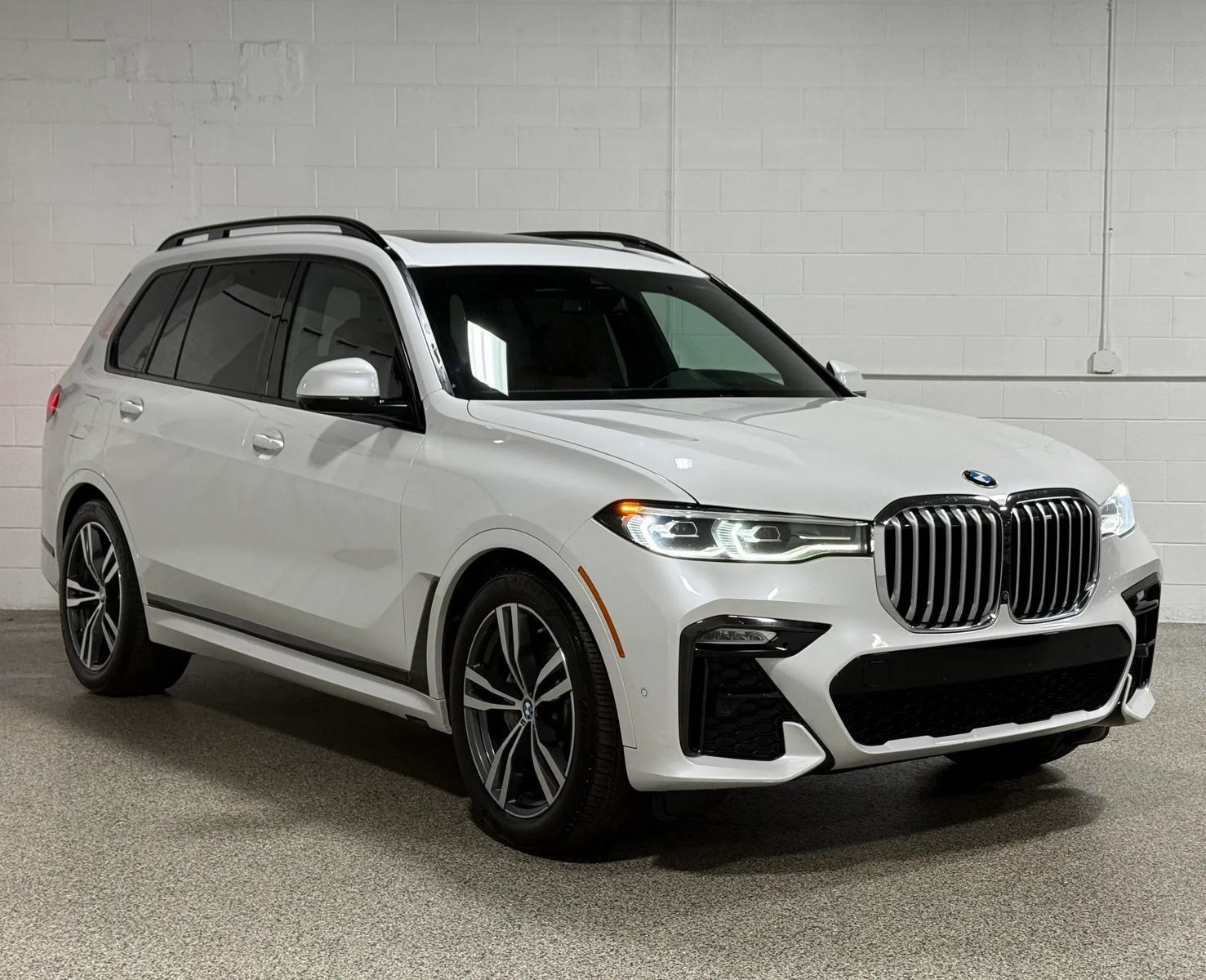 Used 2019 BMW X7 xDrive40i w/ Premium Package AWD/4WD image 4