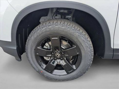 New 2026 Honda Ridgeline Black Edition image 10