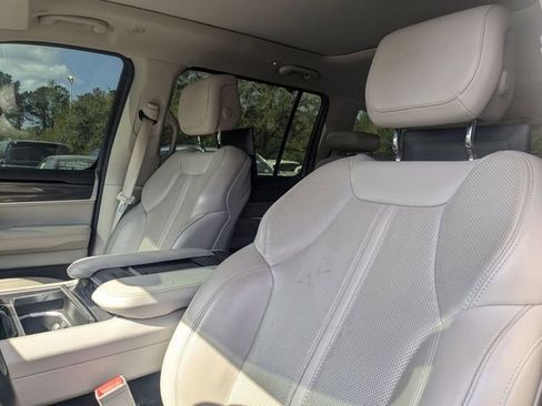 Used 2024 Jeep Wagoneer 2WD w/ Premium Group I image 14