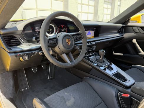 Used 2022 Porsche 911 GT3 RWD image 15