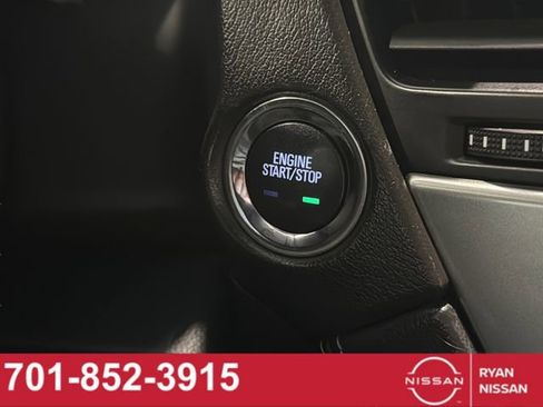 Used 2016 Chevrolet Suburban LT image 32