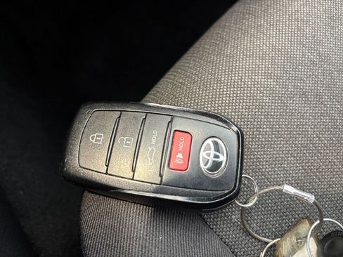 Used 2025 Toyota Camry LE FWD image 21