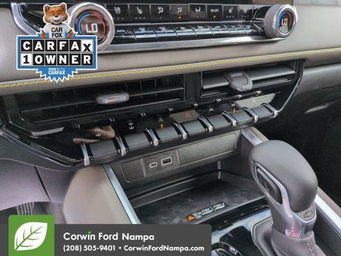 Used 2026 Chevrolet Colorado ZR2 w/ Technology Package AWD/4WD image 17