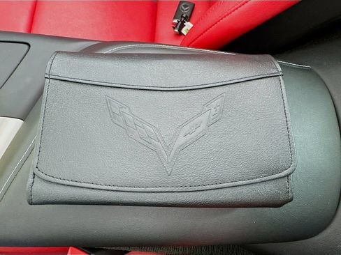 Used 2019 Chevrolet Corvette Stingray Coupe w/ Carbon Flash Badge Package RWD image 39