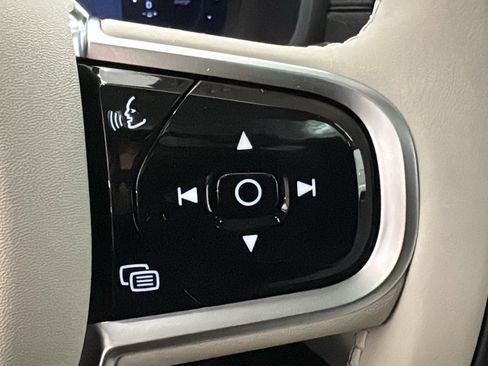 New 2026 Volvo XC90 T8 Ultra w/ Protection Package Premier AWD/4WD image 14