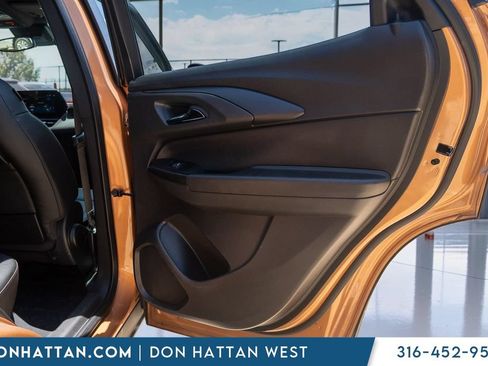 Used 2024 Chevrolet TrailBlazer RS w/ Convenience Package FWD image 23
