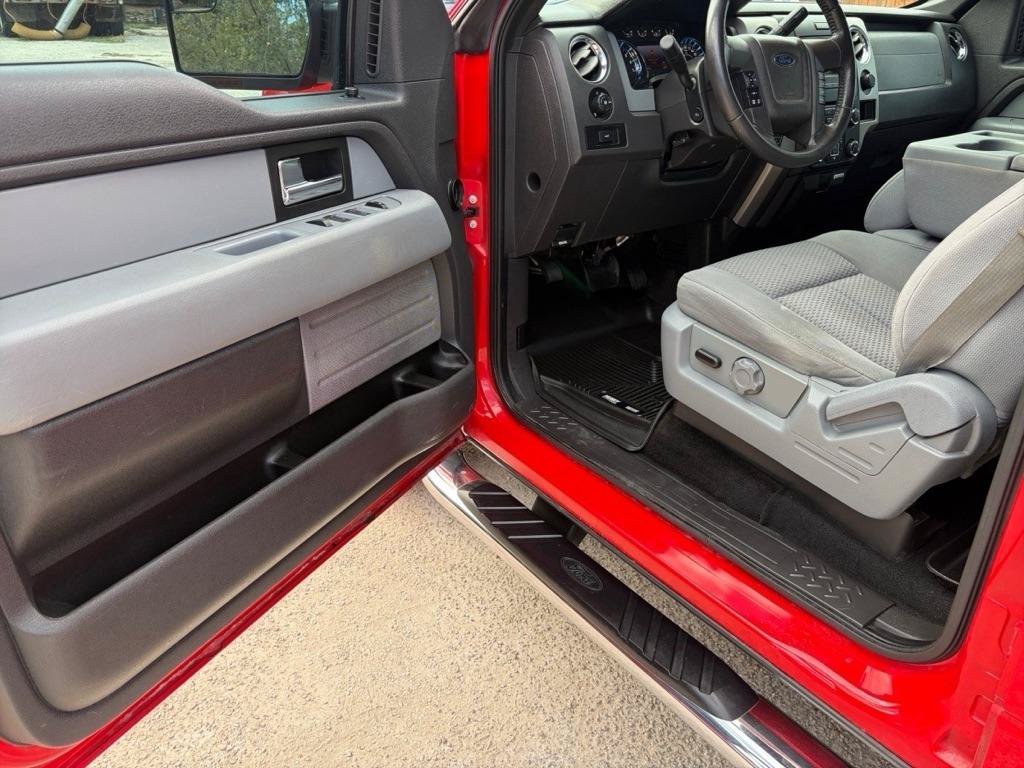 Used 2013 Ford F150 XLT w/ Luxury Equipment Group RWD image 16