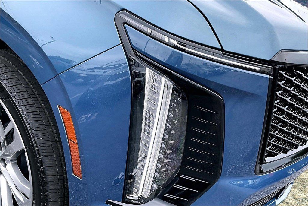 Certified 2025 Cadillac Escalade Sport Platinum AWD/4WD image 33