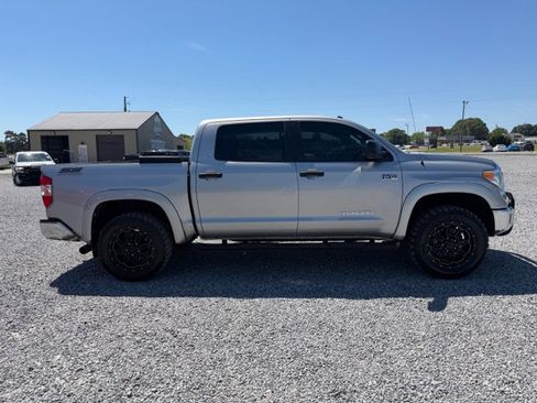 Used 2014 Toyota Tundra SR5 w/ SR5 Upgrade Package AWD/4WD image 5