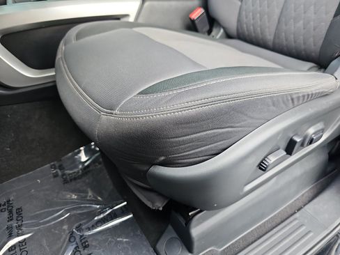 Used 2021 Nissan Titan SV w/ SV Convenience Package AWD/4WD image 25