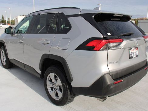 Certified 2022 Toyota RAV4 XLE image 5