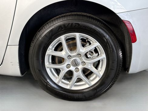 Used 2023 Chrysler Voyager LX FWD image 37