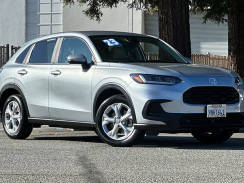 Used 2023 Honda HR-V LX image 2