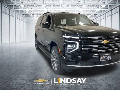 New 2026 Chevrolet Suburban High Country w/ Sun And Tow Package AWD/4WD image 4