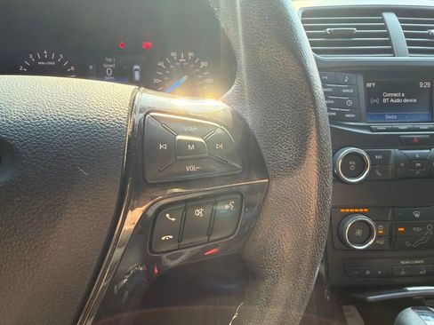 Used 2019 Ford Explorer XLT FWD image 13