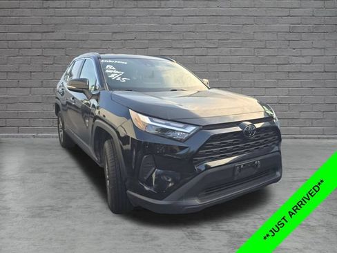 Used 2024 Toyota RAV4 XLE FWD image 1