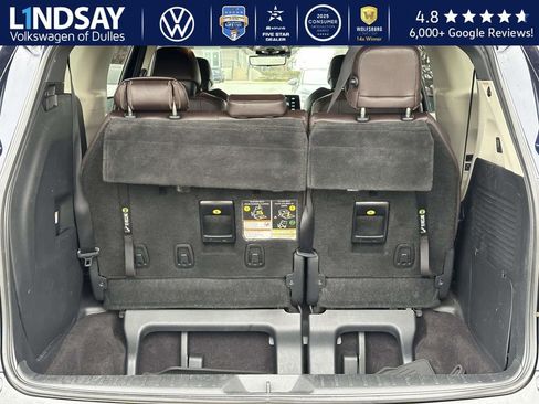 Used 2021 Toyota Sienna Platinum image 16