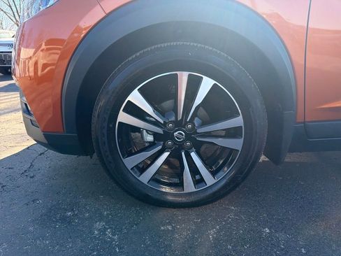 Used 2020 Nissan Kicks SR image 31