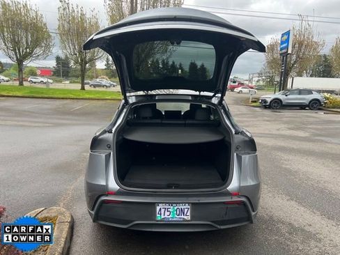 Used 2026 Tesla Model Y Long Range image 7