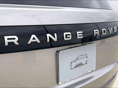 New 2026 Land Rover Range Rover Long Wheelbase SE image 9