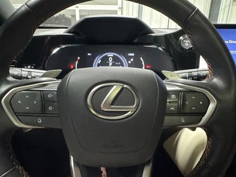 Used 2024 Lexus NX 350h AWD w/ Vision Package image 12