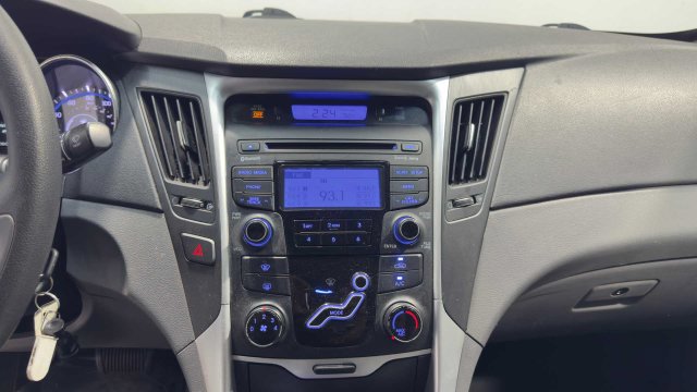 Used 2012 Hyundai Sonata GLS FWD image 25