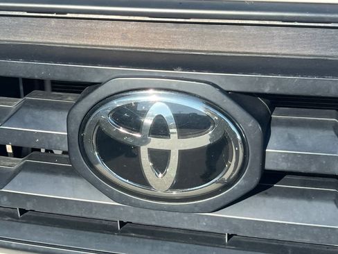 Used 2022 Toyota Tacoma SR RWD image 13