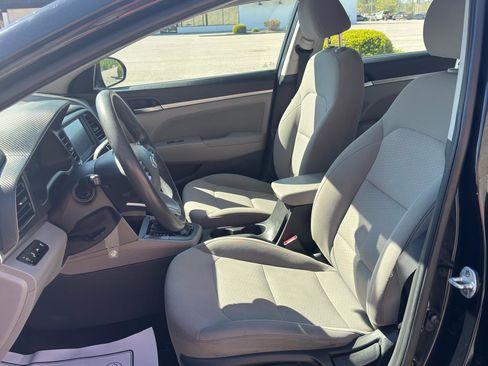 Used 2020 Hyundai Elantra SEL FWD image 14