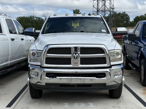 Used 2018 RAM 3500 Laramie AWD/4WD image 2