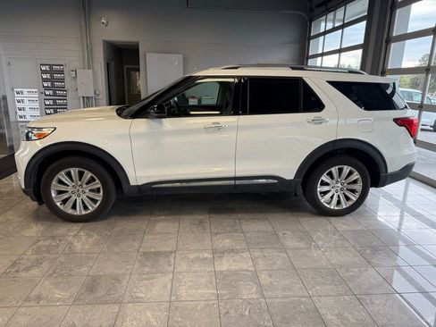 Used 2020 Ford Explorer Limited w/ Hybrid Equipment Group 310A AWD/4WD image 2