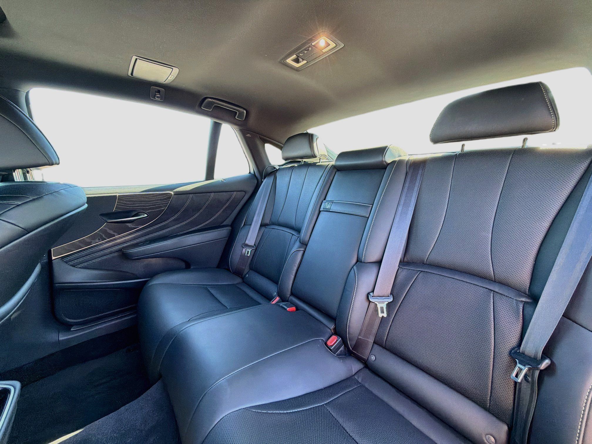 Used 2024 Lexus LS 500 RWD image 21