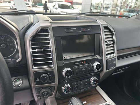 Used 2016 Ford F150 Lariat w/ Equipment Group 502A Luxury image 31