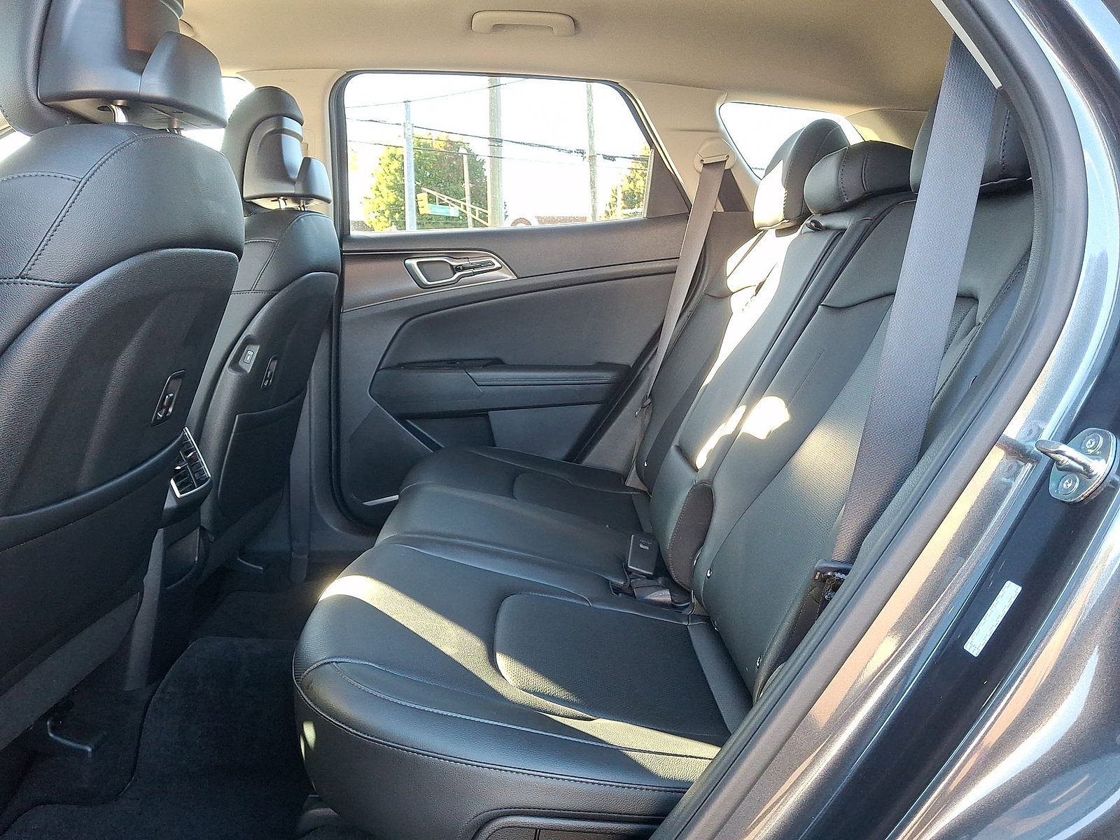 Used 2024 Kia Sportage EX AWD/4WD image 26