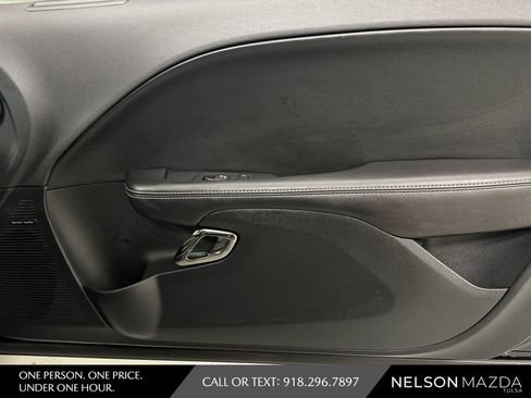 Used 2018 Dodge Challenger SRT Hellcat RWD image 36