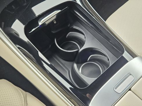 Certified 2026 Mercedes-Benz GLC 300 4MATIC image 11