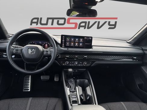 Used 2025 Honda Accord Sport image 17