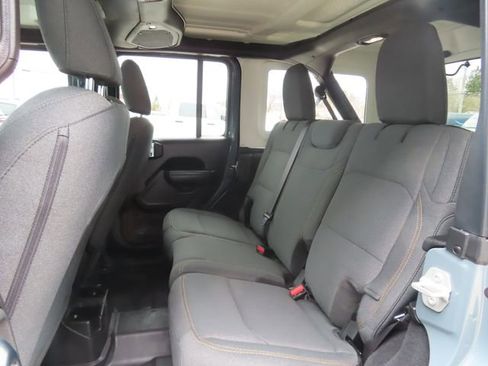 Used 2025 Jeep Wrangler Unlimited Sport AWD/4WD image 21