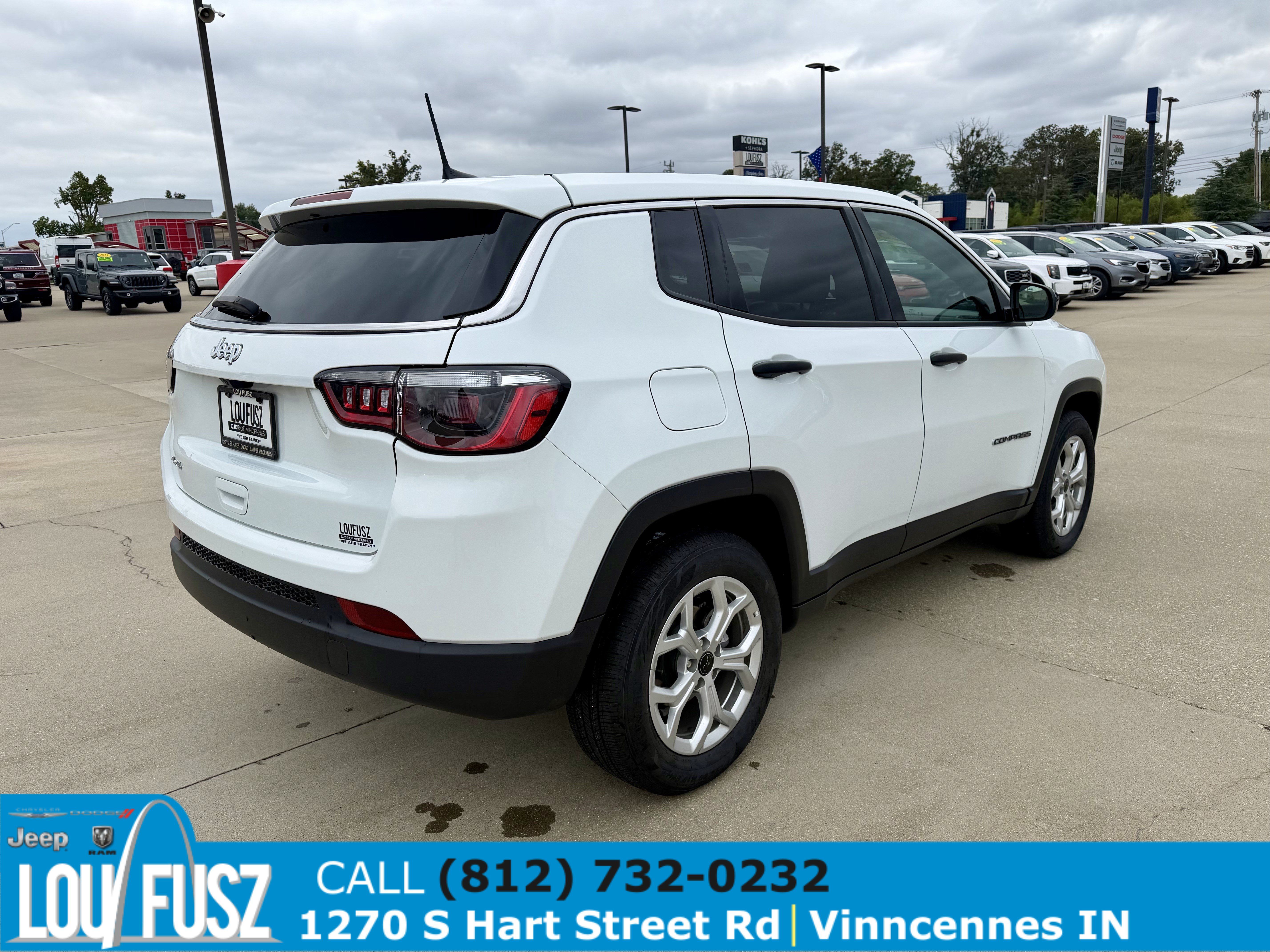 Used 2025 Jeep Compass Sport AWD/4WD image 7