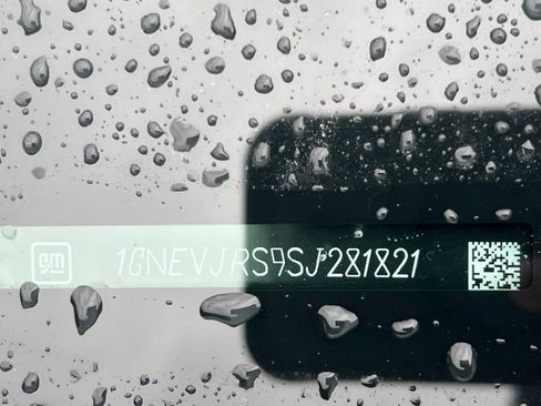 Used 2025 Chevrolet Traverse Z71 w/ Enhanced Driving Package image 3