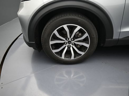 Used 2023 Ford Explorer ST-Line w/ Class IV Trailer Tow Package image 10