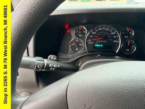 Used 2019 Chevrolet Express 3500 w/ Driver Convenience Package RWD image 20