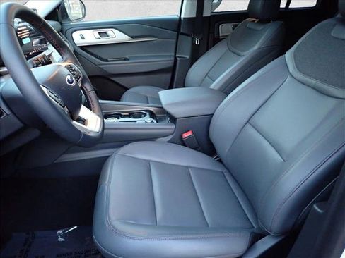 New 2026 Ford Explorer Active w/ Active Comfort Package image 14