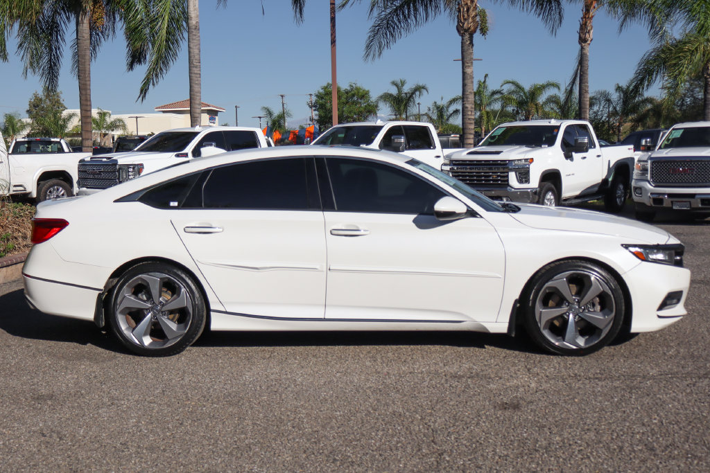 Used 2018 Honda Accord Touring image 10