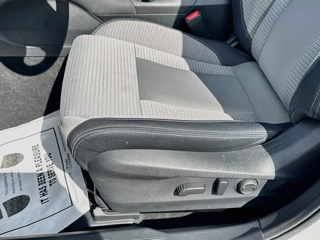 Used 2023 Subaru Outback Premium AWD/4WD image 22