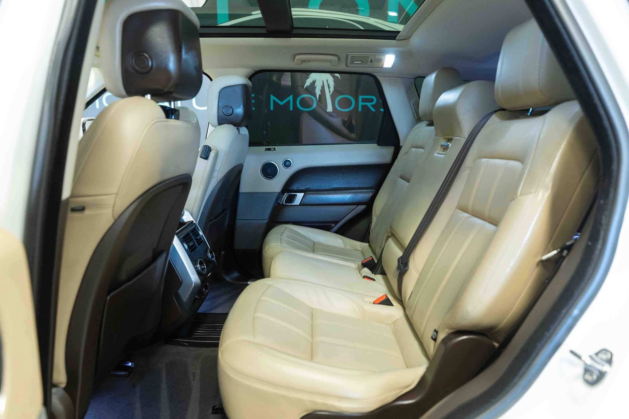 Used 2019 Land Rover Range Rover Sport HSE AWD/4WD image 12