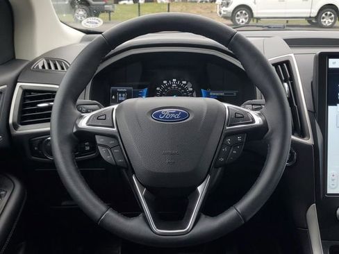 Used 2024 Ford Edge SEL w/ Convenience Package image 28