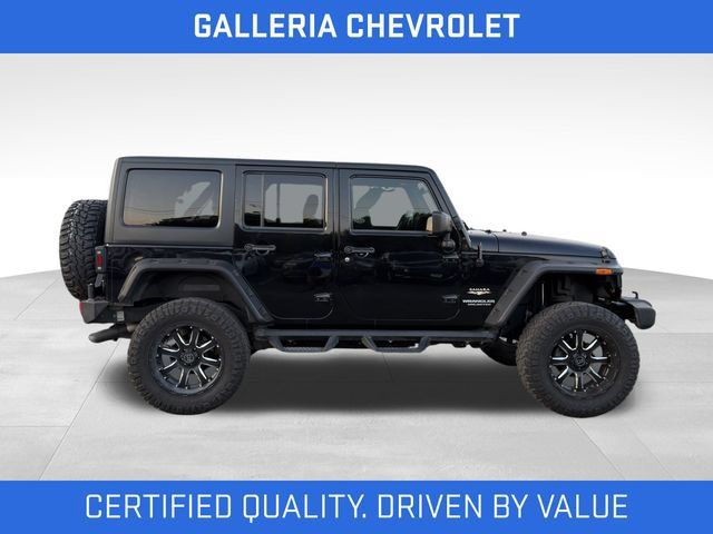 Used 2015 Jeep Wrangler Unlimited Sahara w/ Connectivity Group AWD/4WD image 3