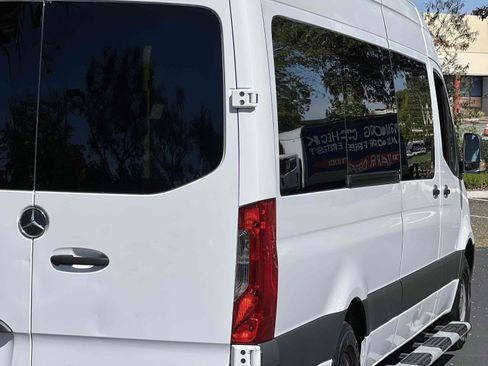 Used 2019 Mercedes-Benz Sprinter 2500 w/ Driver Convenience Package image 56