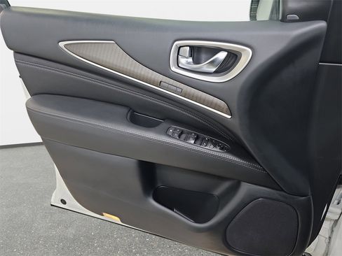 Used 2019 INFINITI QX60 Luxe w/ Essential Package image 27