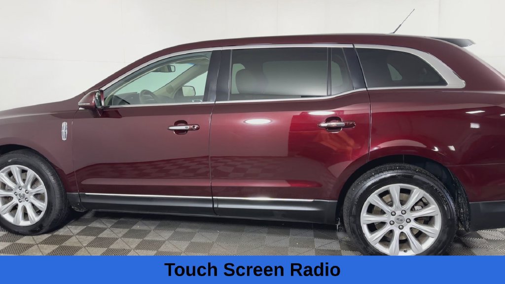 Used 2017 Lincoln MKT FWD image 8
